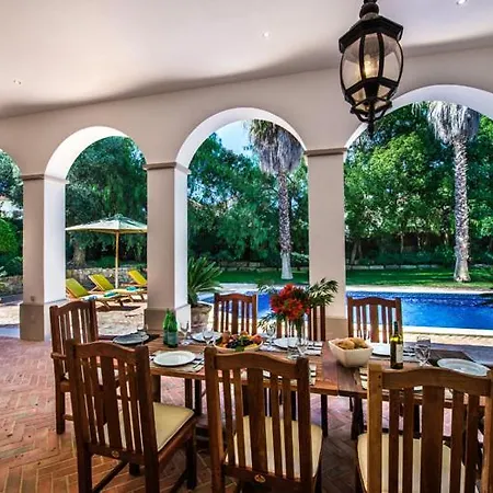 Sleeps 8 With Pool Air Con And Wifi Villa Quinta do Lago
