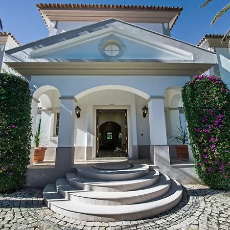 Sleeps 8 With Pool Air Con And Wifi Villa *